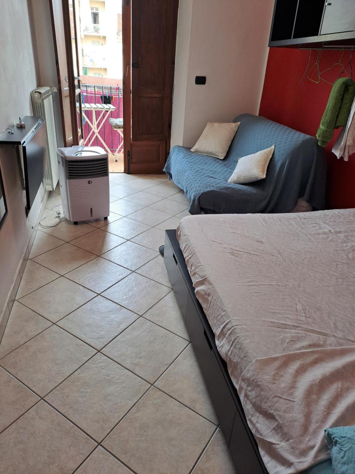Cozy Room Stanza Close City Center In A Family House Stanza In Appartamento Condiviso Noi Viviamo In Casa Stanza In Affitto Turín Pokoj fotografie