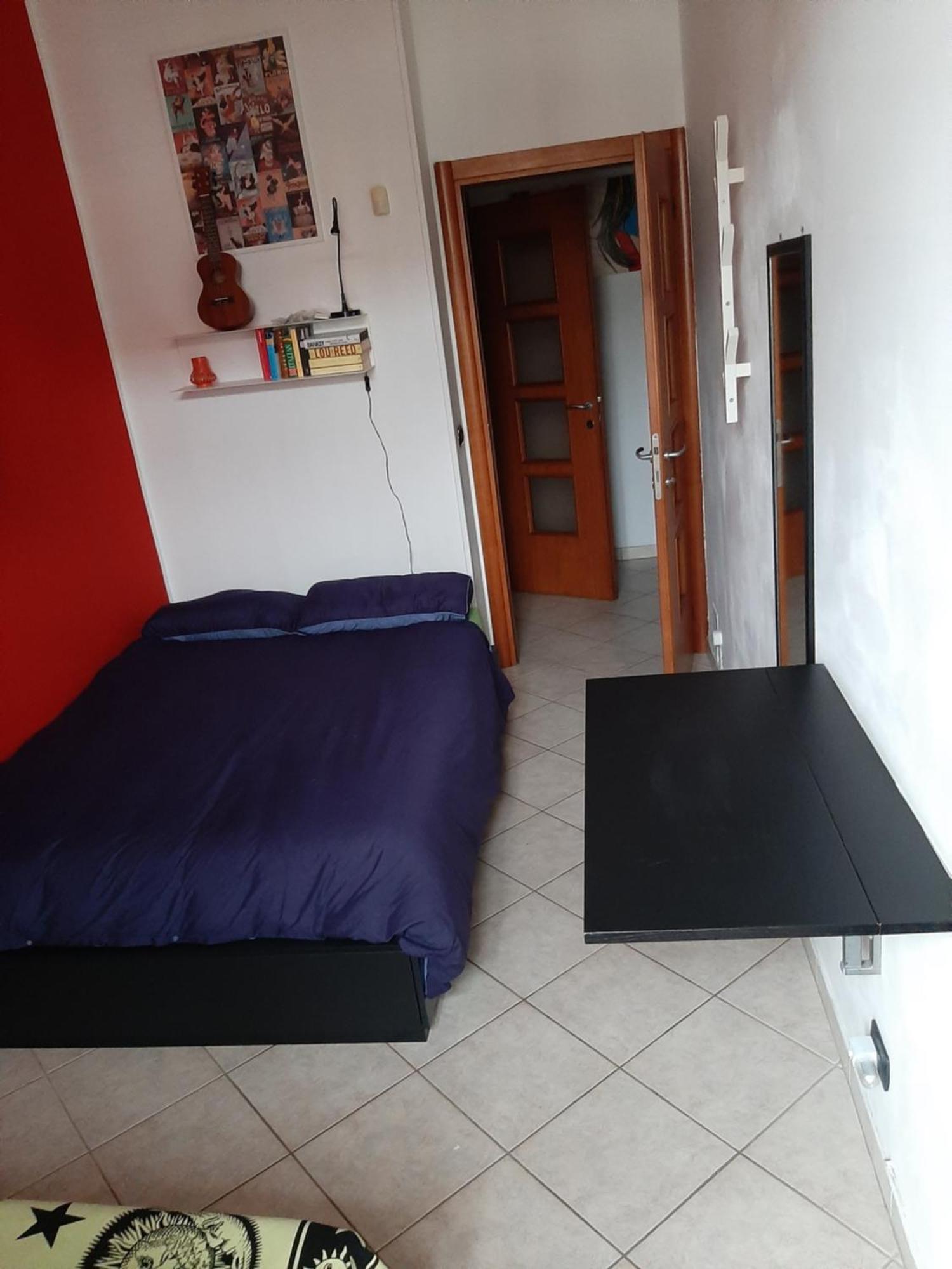 Cozy Room Stanza Close City Center In A Family House Stanza In Appartamento Condiviso Noi Viviamo In Casa Stanza In Affitto Turín Pokoj fotografie